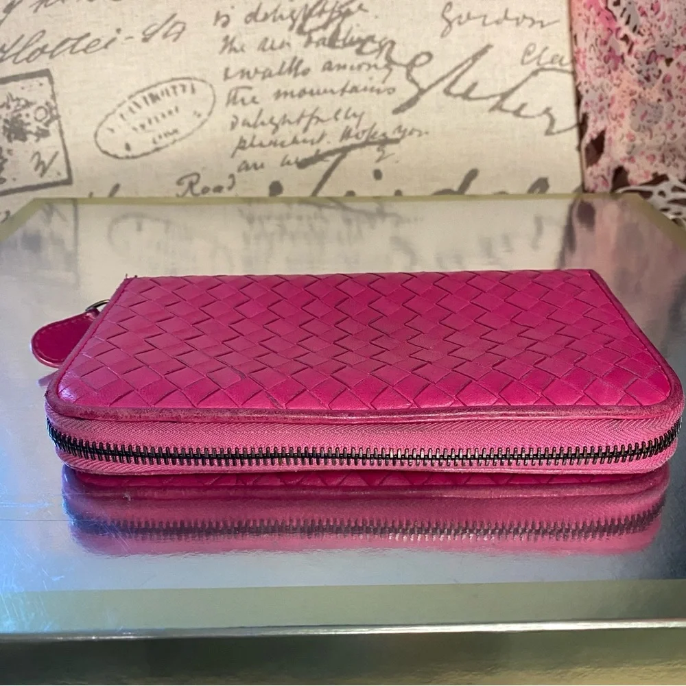 EUC Bottega Veneta Lambskin Intrecciato Long Round Zipper Wallet - Picture 7 of 14